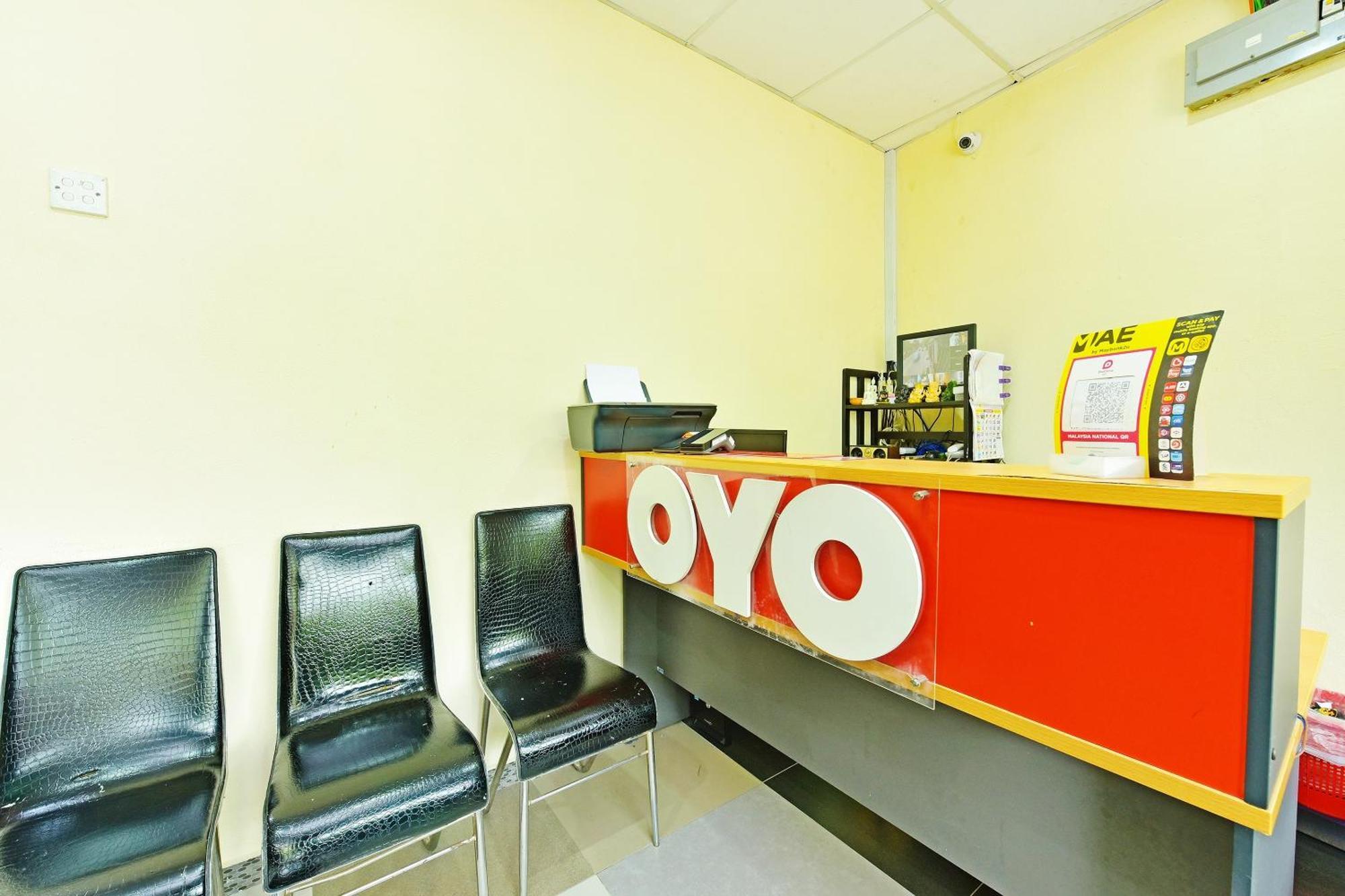 Oyo 873 Bamboo Inn Batu Ferringhi Eksteriør billede